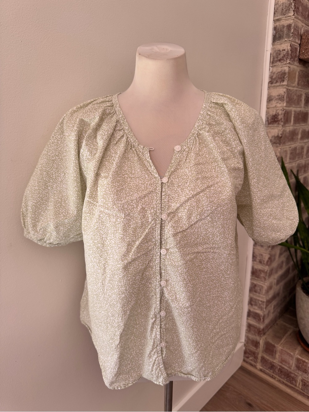 Universal Thread Cotton Puff Sleeve Blouse Small Light Green Cottagecore